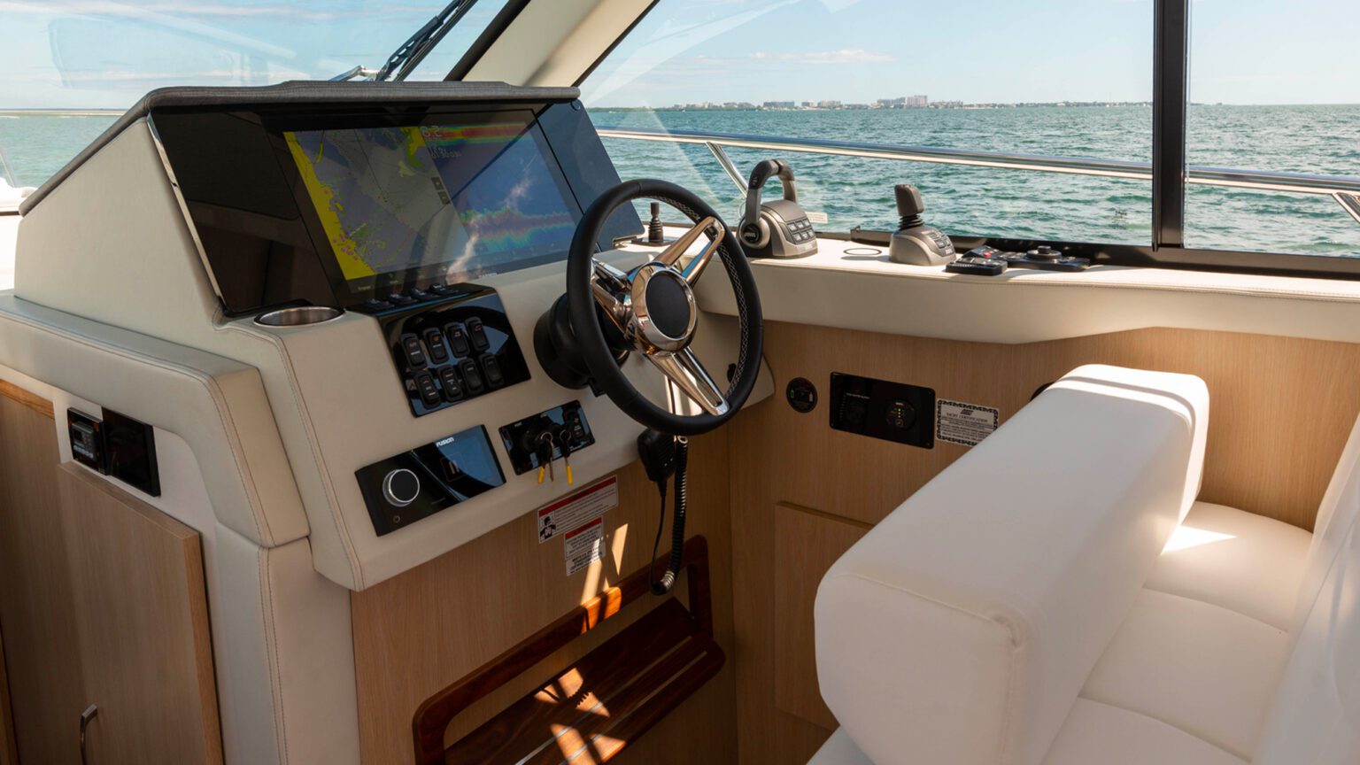 38GrandeCoupe-Helm-1536x864
