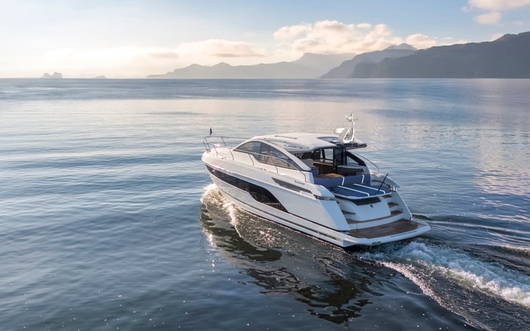 Targa 47 GT Exterior 01